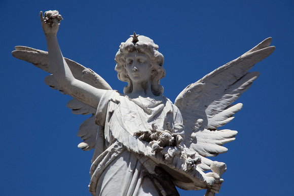 Angel sculpture in Recoleto